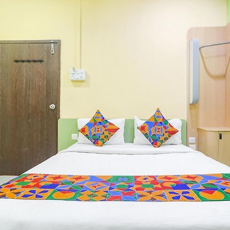 Fabexpress Airport Stay Inn - Nr Hyderabad International Airport, Shamshabad Extérieur photo