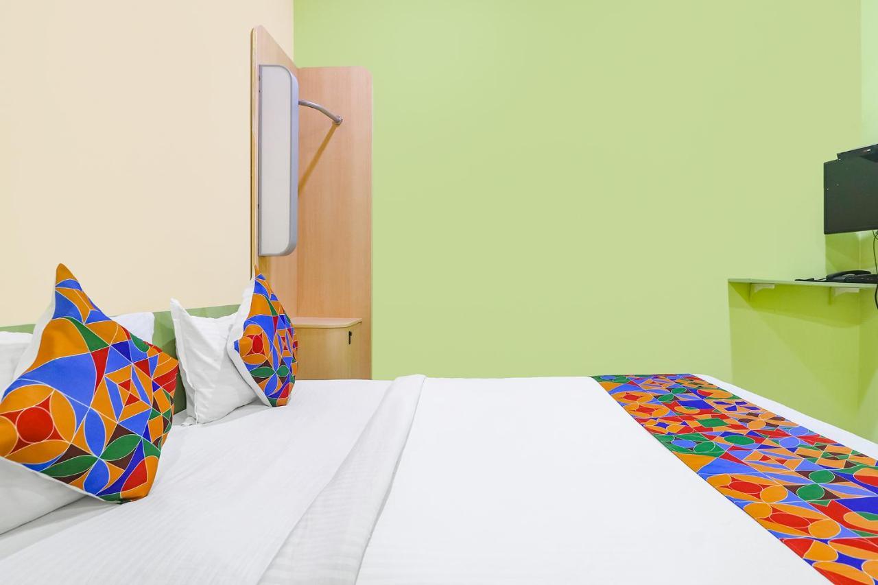 Fabexpress Airport Stay Inn - Nr Hyderabad International Airport, Shamshabad Extérieur photo