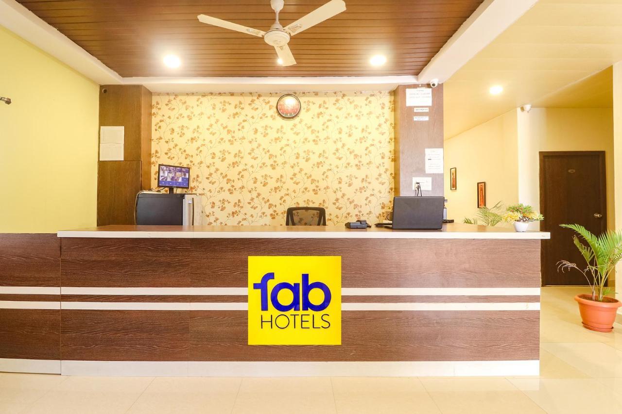 Fabexpress Airport Stay Inn - Nr Hyderabad International Airport, Shamshabad Extérieur photo
