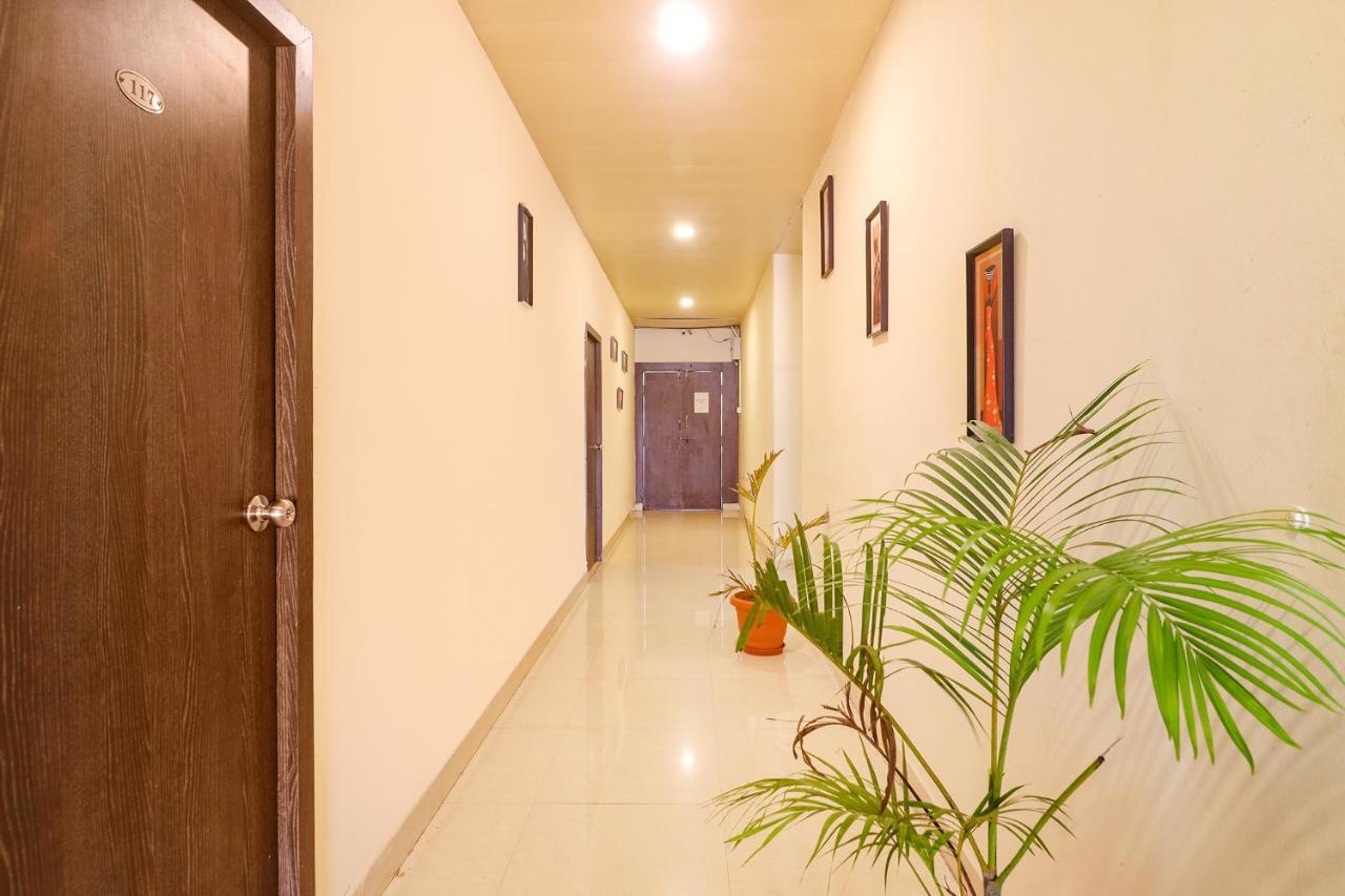 Fabexpress Airport Stay Inn - Nr Hyderabad International Airport, Shamshabad Extérieur photo