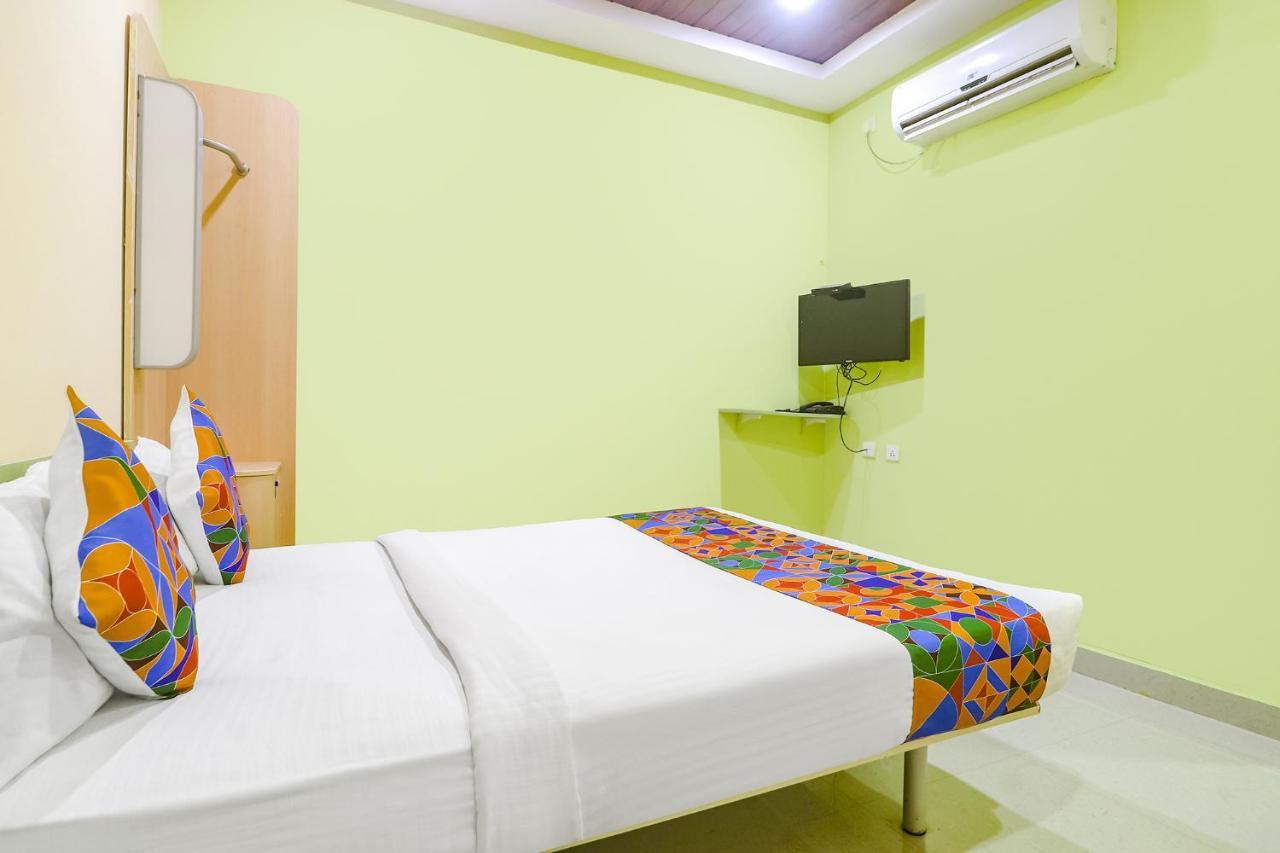 Fabexpress Airport Stay Inn - Nr Hyderabad International Airport, Shamshabad Extérieur photo
