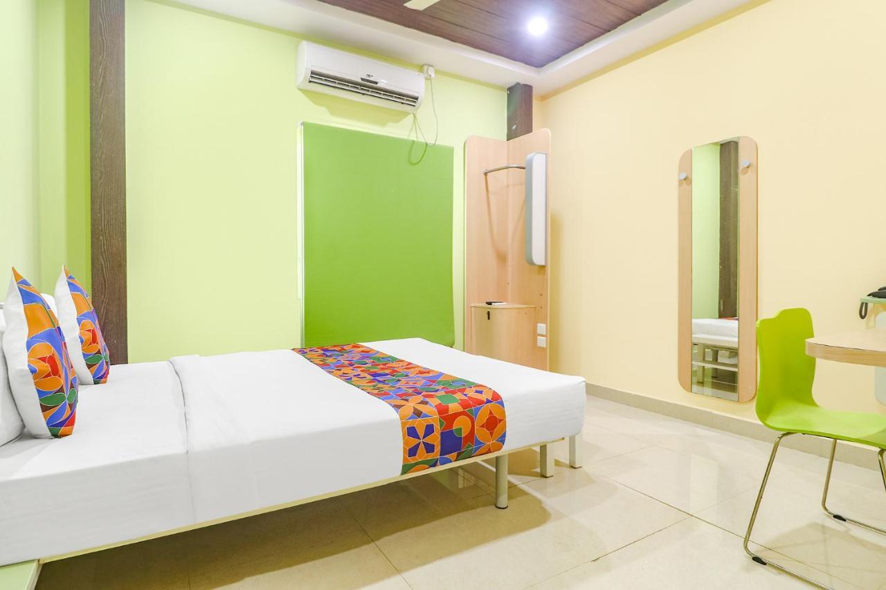 Fabexpress Airport Stay Inn - Nr Hyderabad International Airport, Shamshabad Extérieur photo